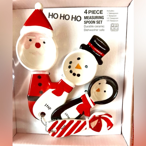 4 Christmas Ceramic Measuring Spoons Santa Snowman Penguin Peppermint Candy - Picture 2 of 8